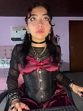 Snapshot of _Gothiccbitch_ chatting on February 26, 5:20 am  Gothiccbitch  online show from February 26, 5:20 am