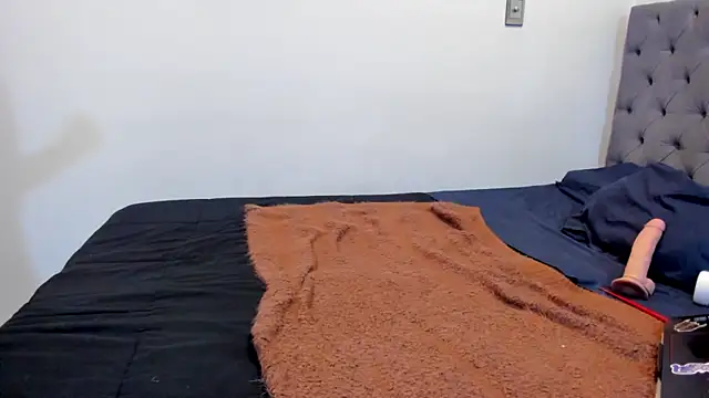 sexx hunters online show from December 9, 10:52 pm