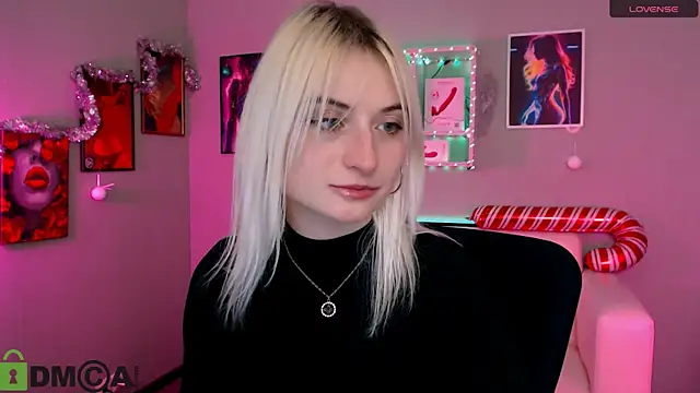 Snapshot of melisa_white1 chatting on January 5, 8:45 pm melisa white1 online show from January 5, 8:45 pm