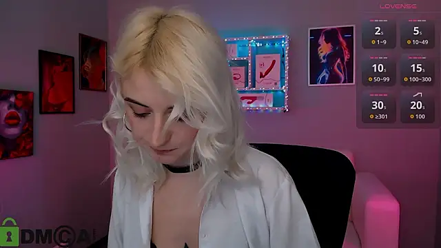 Snapshot of melisa_white1 chatting on February 1, 9:02 pm melisa white1 online show from February 1, 9:02 pm