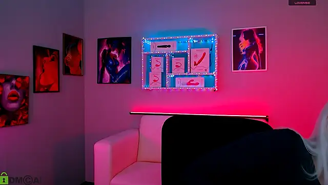 Snapshot of melisa_white1 chatting on February 3, 8:47 pm melisa white1 online show from February 3, 8:47 pm