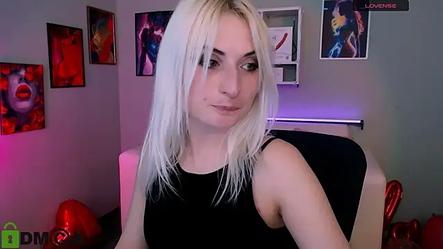 Snapshot of melisa_white1 chatting on February 28, 8:21 pm melisa white1 online show from February 28, 8:21 pm