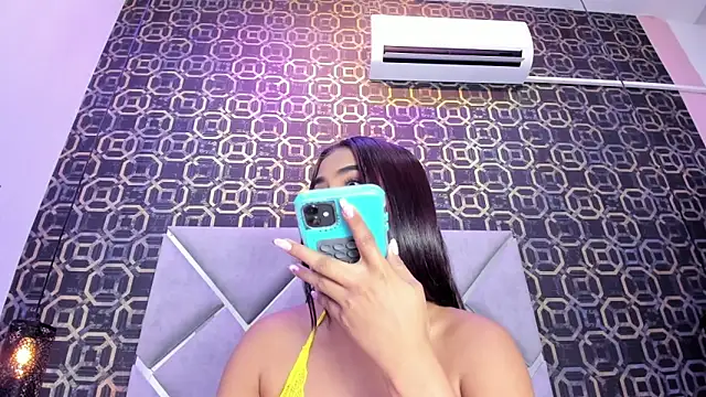 CherryBlossom23 online show from December 3, 1:02 am