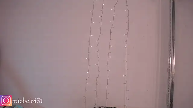 Mia  reys online show from January 11, 11:12 am