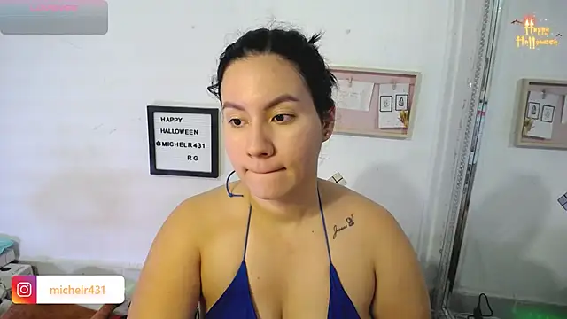 Mia  reys online show from November 3, 2:29 pm