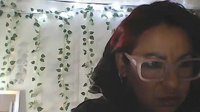 Snapshot of Erotic_nayma chatting on January 28, 6:16 am Erotic nayma online show from January 28, 6:16 am