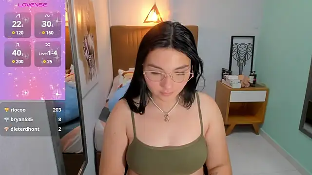 delilaquinn online show from December 27, 1:11 am