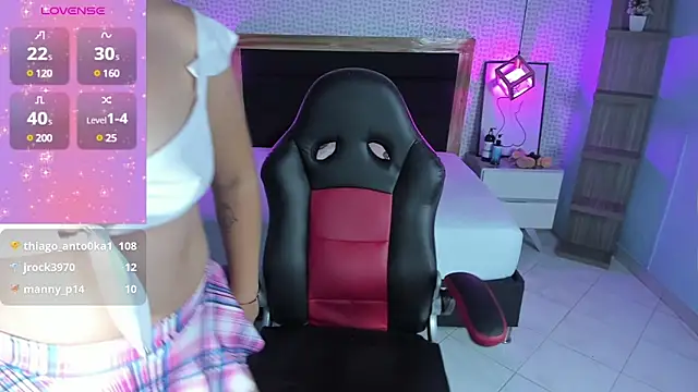 delilaquinn online show from March 22, 3:20 pm