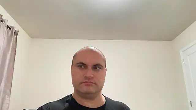 Snapshot of SluggishChase99 chatting on March 7, 4:53 am SluggishChase99 online show from March 7, 4:53 am