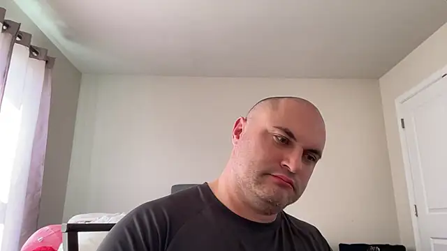 Snapshot of SluggishChase99 chatting on March 10, 4:56 pm SluggishChase99 online show from March 10, 4:56 pm