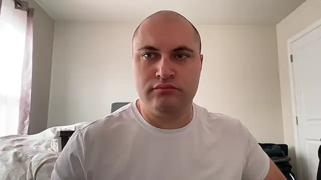 Snapshot of SluggishChase99 chatting on March 13, 1:40 pm SluggishChase99 online show from March 13, 1:40 pm