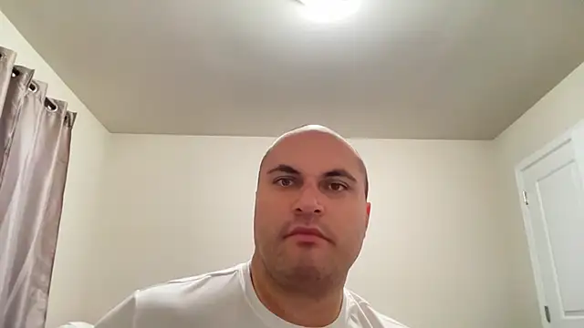 Snapshot of SluggishChase99 chatting on March 16, 2:28 am SluggishChase99 online show from March 16, 2:28 am