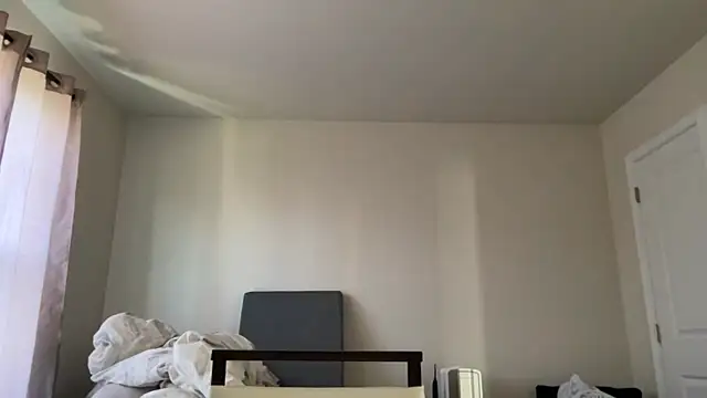 Snapshot of SluggishChase99 chatting on March 29, 9:26 pm SluggishChase99 online show from March 29, 9:26 pm