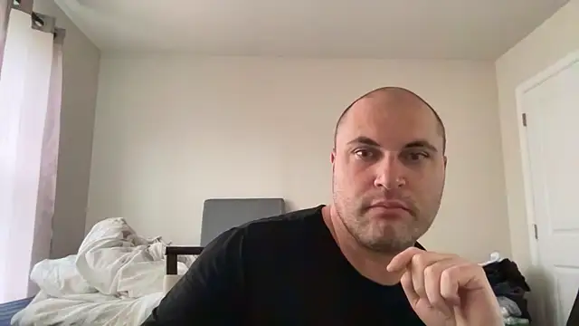 Snapshot of SluggishChase99 chatting on April 2, 9:56 pm SluggishChase99 online show from April 2, 9:56 pm