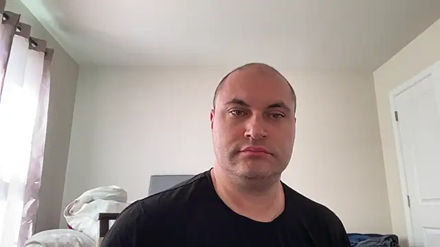 Snapshot of SluggishChase99 chatting on April 7, 2:06 pm SluggishChase99 online show from April 7, 2:06 pm