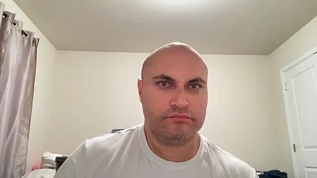 Snapshot of SluggishChase99 chatting on April 13, 12:27 am SluggishChase99 online show from April 13, 12:27 am