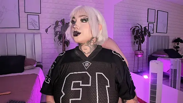 bella-green online show from November 20, 7:13 pm