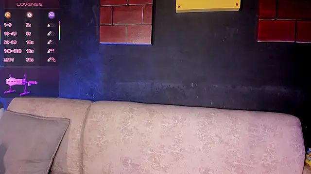 Elettra Rou online show from March 22, 10:15 pm