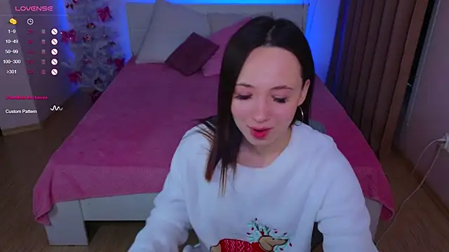 Hayle Hill online show from December 30, 7:59 am