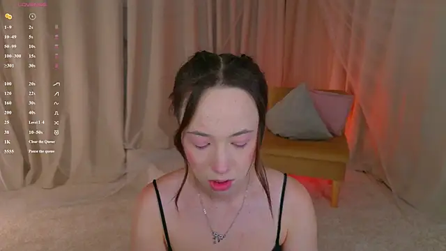 Snapshot of Hayle_Hill chatting on July 12, 2:24 am Hayle Hill online show from July 12, 2:24 am