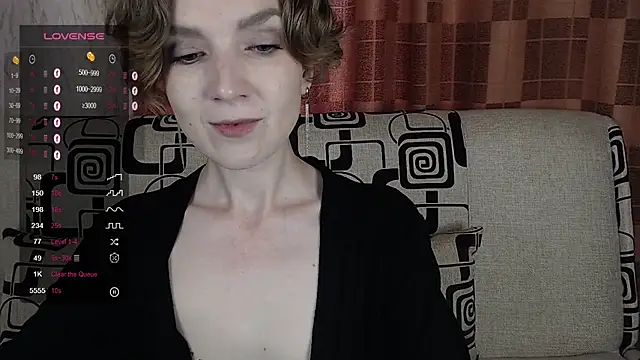 Snapshot of TinaWince chatting on June 26, 4:39 am TinaWince online show from June 26, 4:39 am