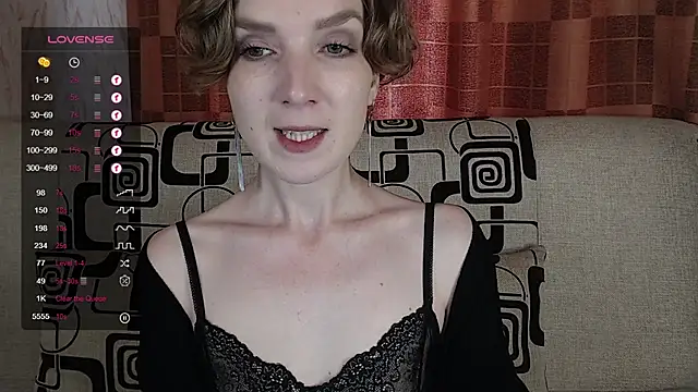 Snapshot of TinaWince chatting on July 9, 5:11 am TinaWince online show from July 9, 5:11 am