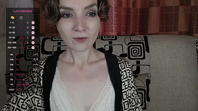 Snapshot of TinaWince chatting on July 11, 4:59 am TinaWince online show from July 11, 4:59 am