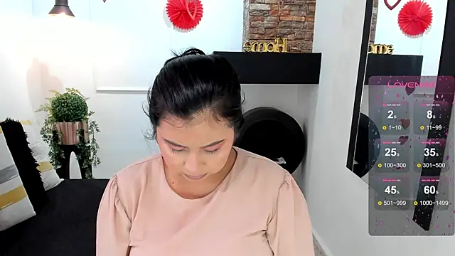  alaiasmile  online show from February 17, 7:31 pm