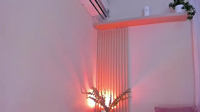 mara brooks online show from February 12, 8:37 pm