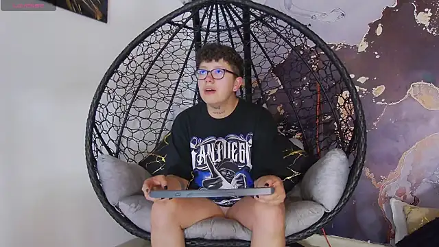 alex noa online show from September 20, 7:37 pm