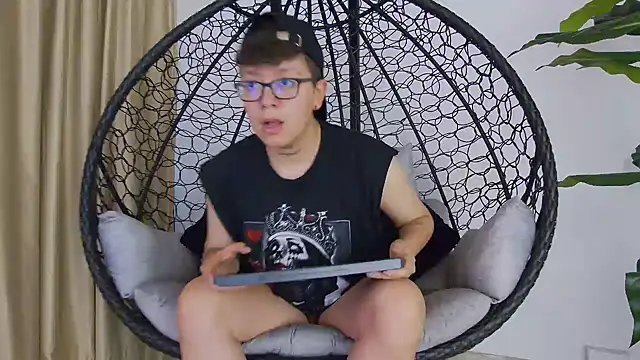 alex noa online show from October 28, 7:16 pm