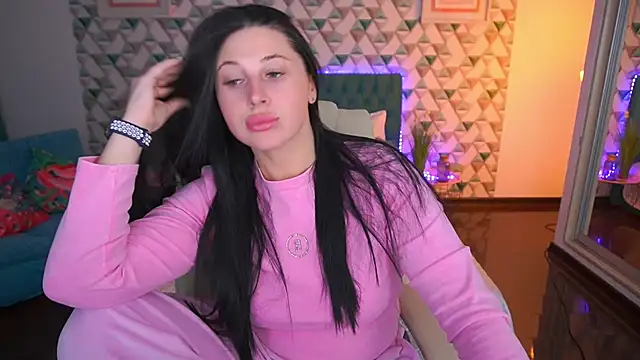 Snapshot of ArianaDarkk chatting on April 26, 5:43 pm ArianaDarkk online show from April 26, 5:43 pm