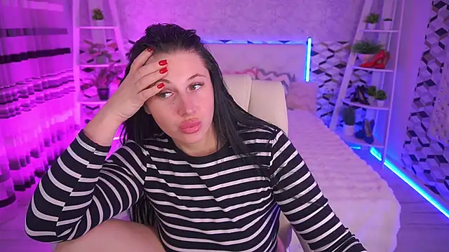Snapshot of ArianaDarkk chatting on May 12, 7:55 pm ArianaDarkk online show from May 12, 7:55 pm