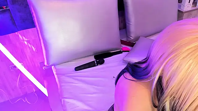 Charlotte Myers online show from January 31, 3:11 pm