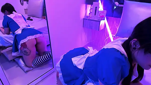 Charlotte Myers online show from February 5, 5:53 pm