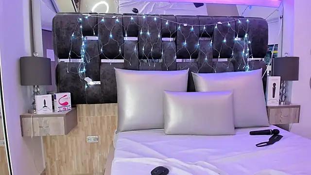 Charlotte Myers online show from March 11, 4:07 pm