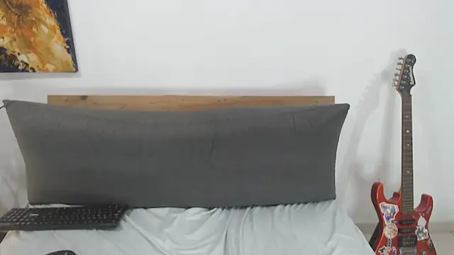 Snapshot of Charlotte_Myers chatting on May 28, 12:19 am Charlotte Myers online show from May 28, 12:19 am