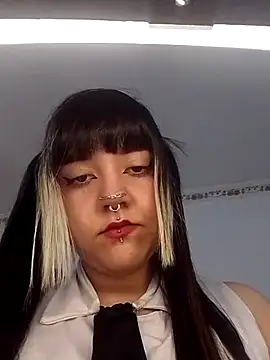Snapshot of Charlotte_Myers chatting on June 5, 8:14 pm Charlotte Myers online show from June 5, 8:14 pm