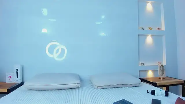 Snapshot of Dalia-Prada chatting on December 4, 4:55 am Dalia-Prada online show from December 4, 4:55 am