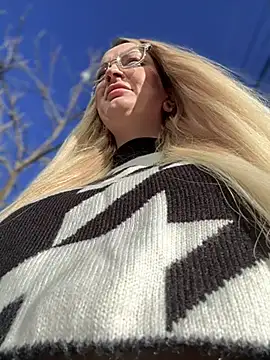 Snapshot of Teya_moon_ chatting on January 3, 11:14 am Teya moon  online show from January 3, 11:14 am