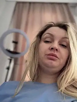 Snapshot of Teya_moon_ chatting on February 7, 12:50 pm Teya moon  online show from February 7, 12:50 pm