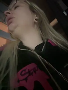 Snapshot of Teya_moon_ chatting on February 27, 9:58 pm Teya moon  online show from February 27, 9:58 pm