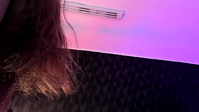 Anneth  M online show from February 4, 10:45 pm