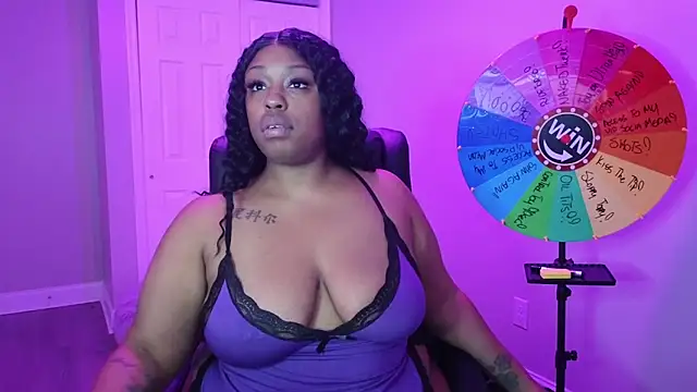 cheriserozequeen online show from January 15, 1:16 pm