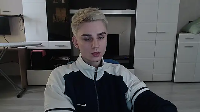 angryzan online show from March 3, 8:49 am