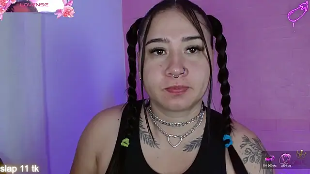  hooly online show from July 11, 12:30 pm