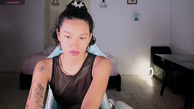 Peggy Funn online show from October 2, 2:07 am