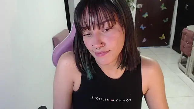 Snapshot of littleangel1_m chatting on May 4, 11:45 pm littleangel1 m online show from May 4, 11:45 pm
