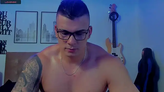 seancarreraa online show from October 7, 3:25 am