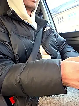 Snapshot of Zeefy chatting on January 19, 9:24 am Zeefy online show from January 19, 9:24 am